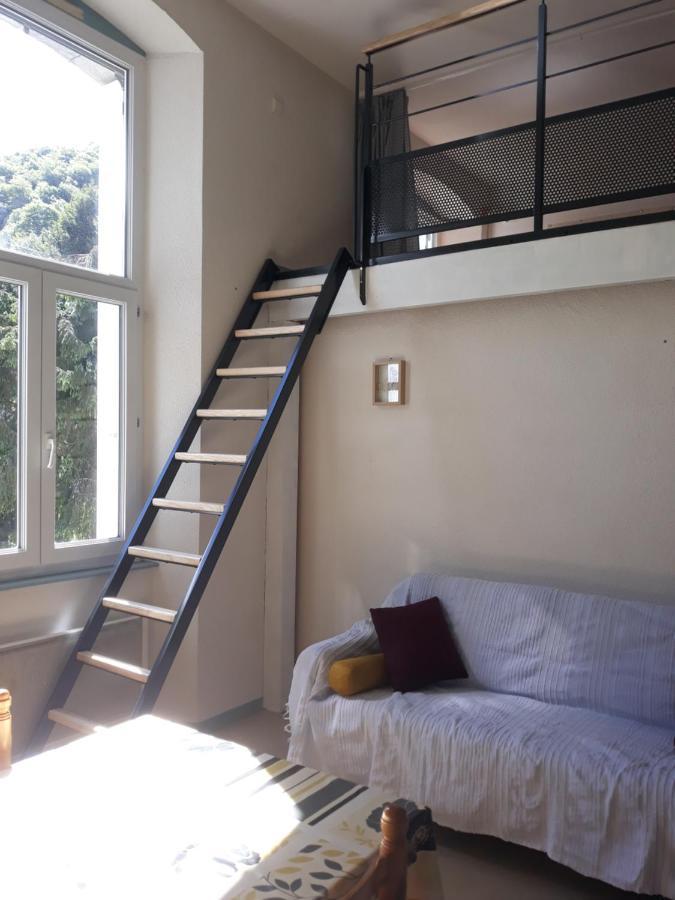 Apartment Situe Au Sein D'une A Pour 4 A 6 Personnes, 1 Chambre, 1 Mezzanine *